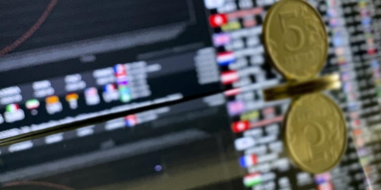 Rus Piyasaları Putin-trump Görüşmesinin Ardından Düşüşle Açıldı