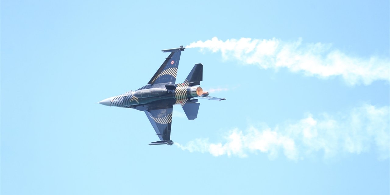 Solotürk Ordu'da Gösteri Uçuşu Yaptı