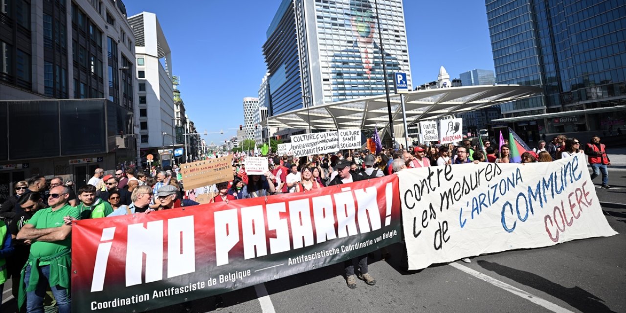 Belçika'da Kamu Çalışanları Greve Gitti