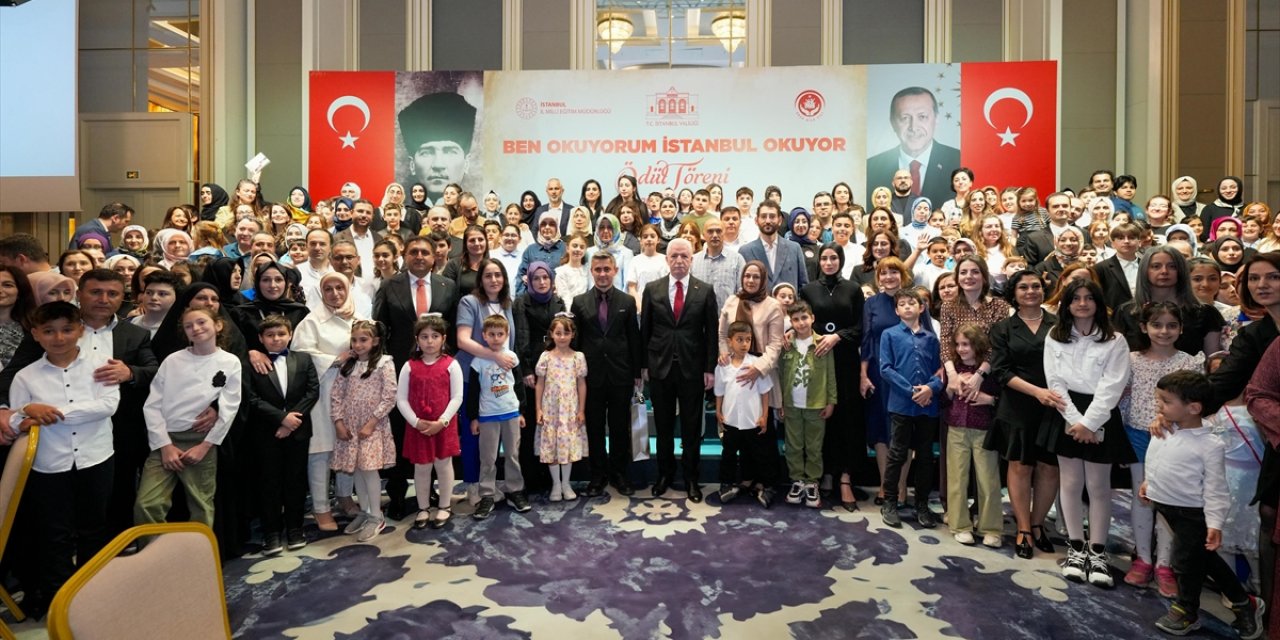 İstanbul'da "Aileler Yarışıyor" Kitap Okuma Yarışmasının Ödül Töreni Düzenlendi