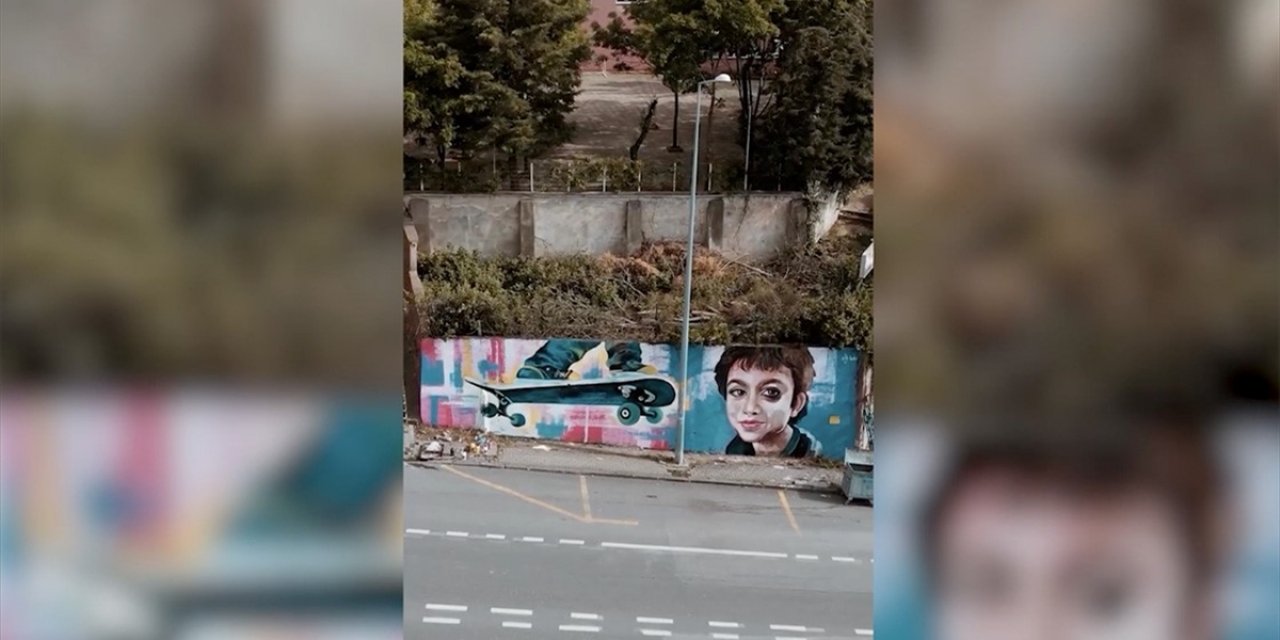 Azerbaycanlı Ressam, Bıçaklanarak Öldürülen Mattia Ahmet Minguzzi’nin Portresini Duvara Resmetti