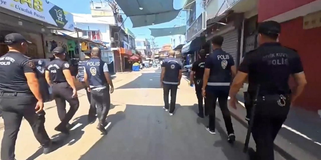 Ülke Genelindeki Denetimlerde 49 Göçmen Kaçakçılığı Organizatörü Yakalandı