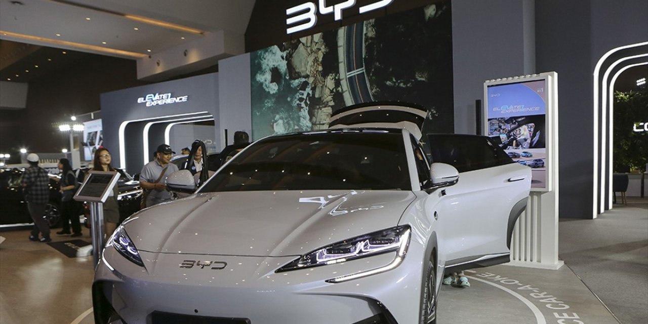 Çinli BYD Avrupa'da İlk Kez Tesla'dan Daha Fazla Otomobil Sattı