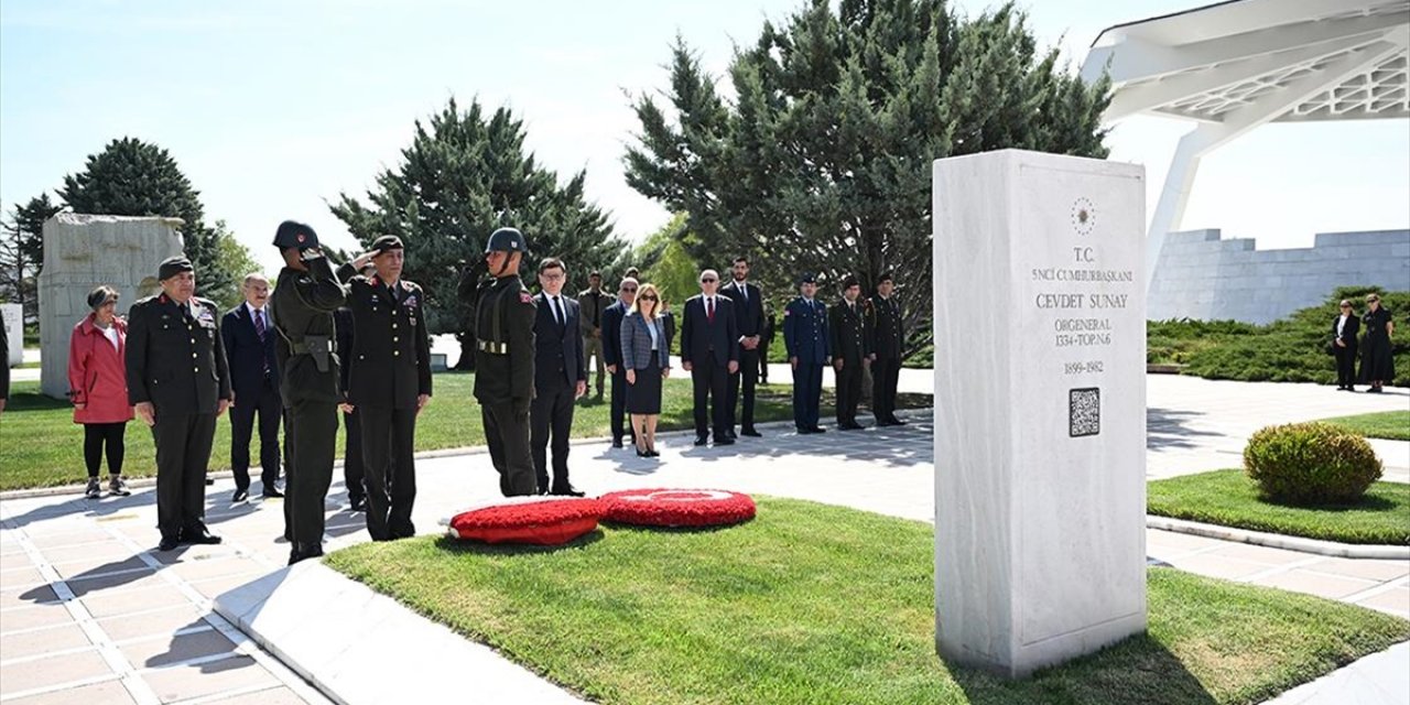 5. Cumhurbaşkanı Cevdet Sunay Mezarı Başında Anıldı