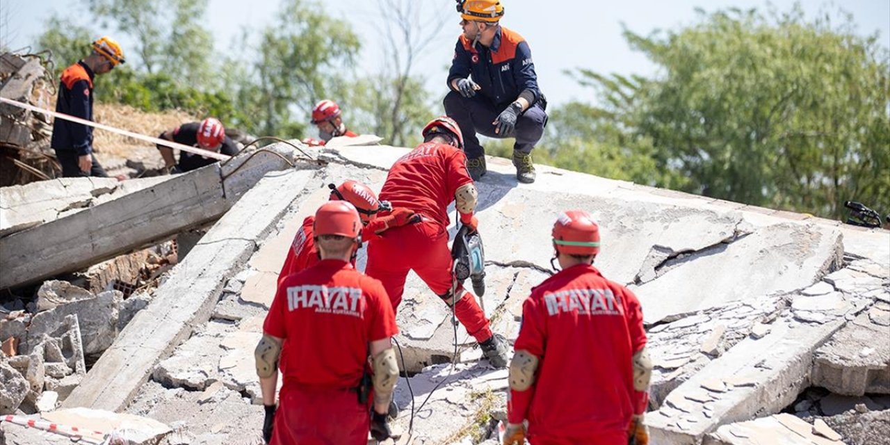 Sakarya Afad, Afetlere Hazır Gençlerin Yetişmesi İçin 5 Ülkeden Öğrencileri Buluşturdu