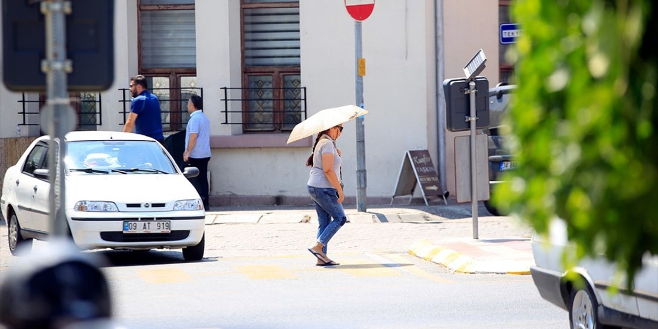 Hafta Sonu Ege'deki Bazı İlçelerde Mayıs Ayı Sıcaklık Rekoru Bekleniyor