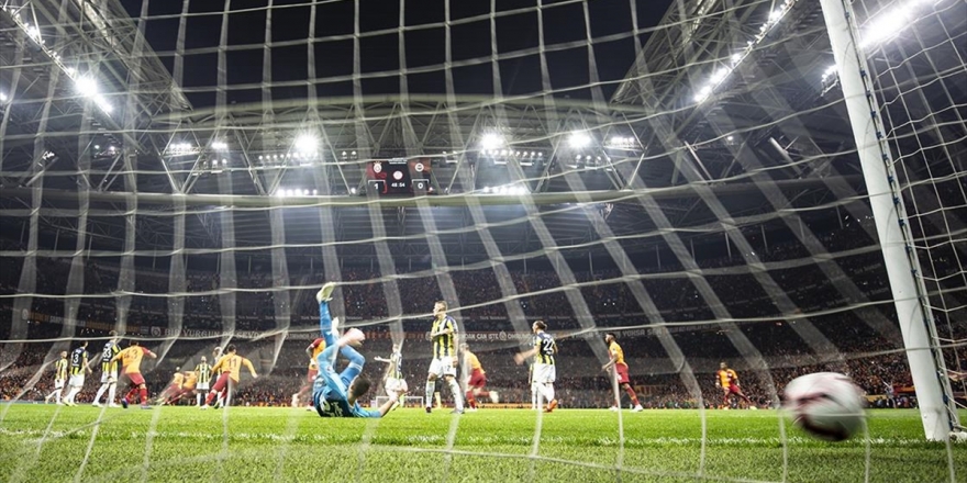 Süper Lig'de 1 Milyar 385 Milyon Liralık Derbi