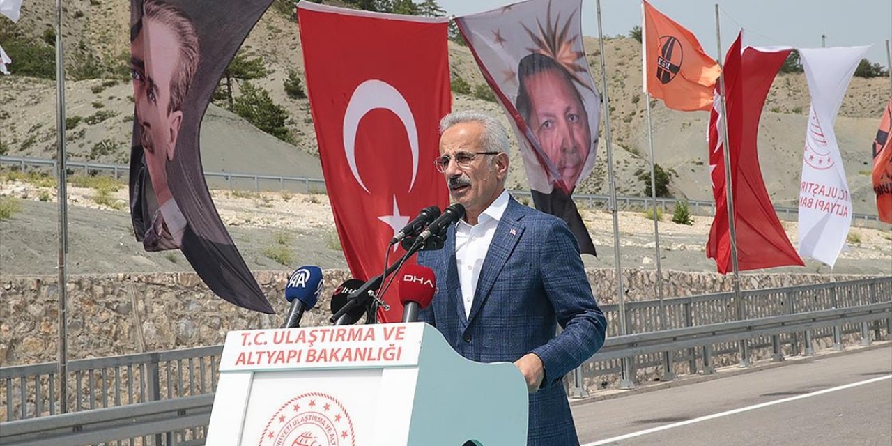 Ulaştırma ve Altyapı Bakanı Uraloğlu: Orta Anadolu Otoyolu'nu İnşa Etmeyi Planlıyoruz