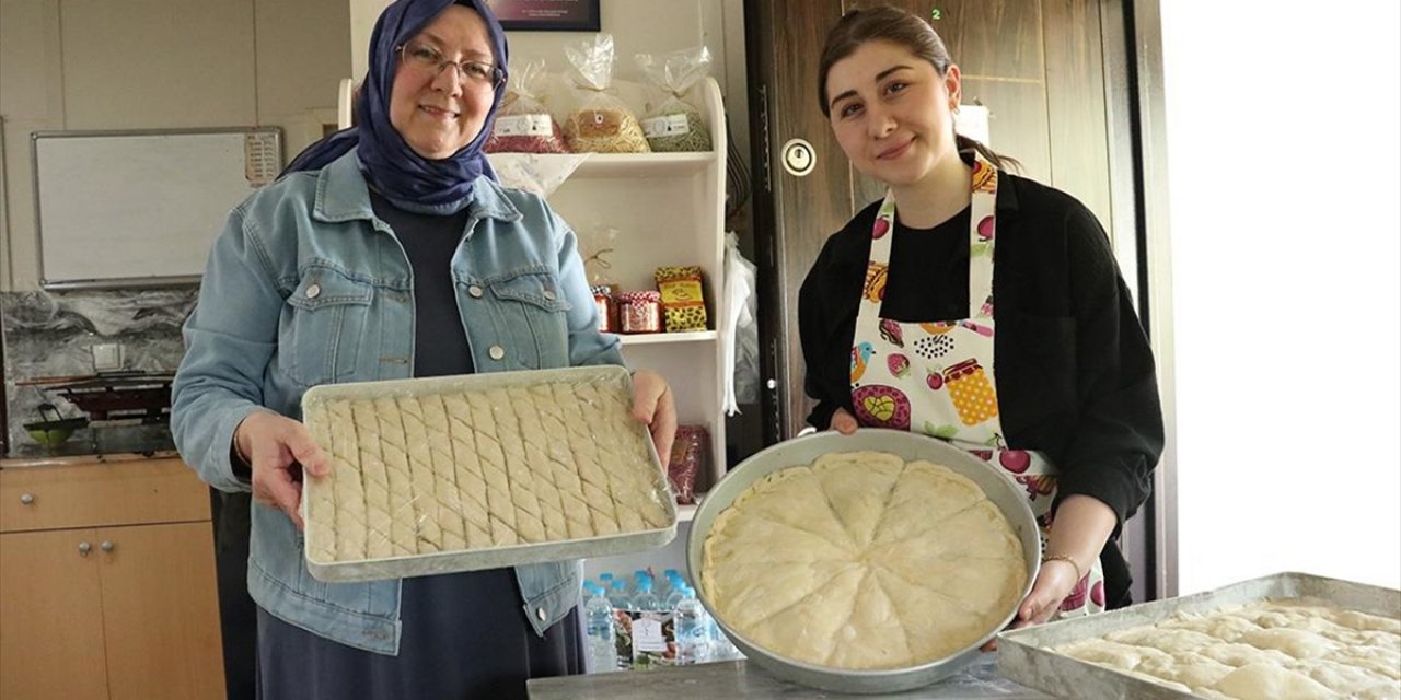 Bursalı Kadınların Birlikteliği Kafede Üretime Dönüştü