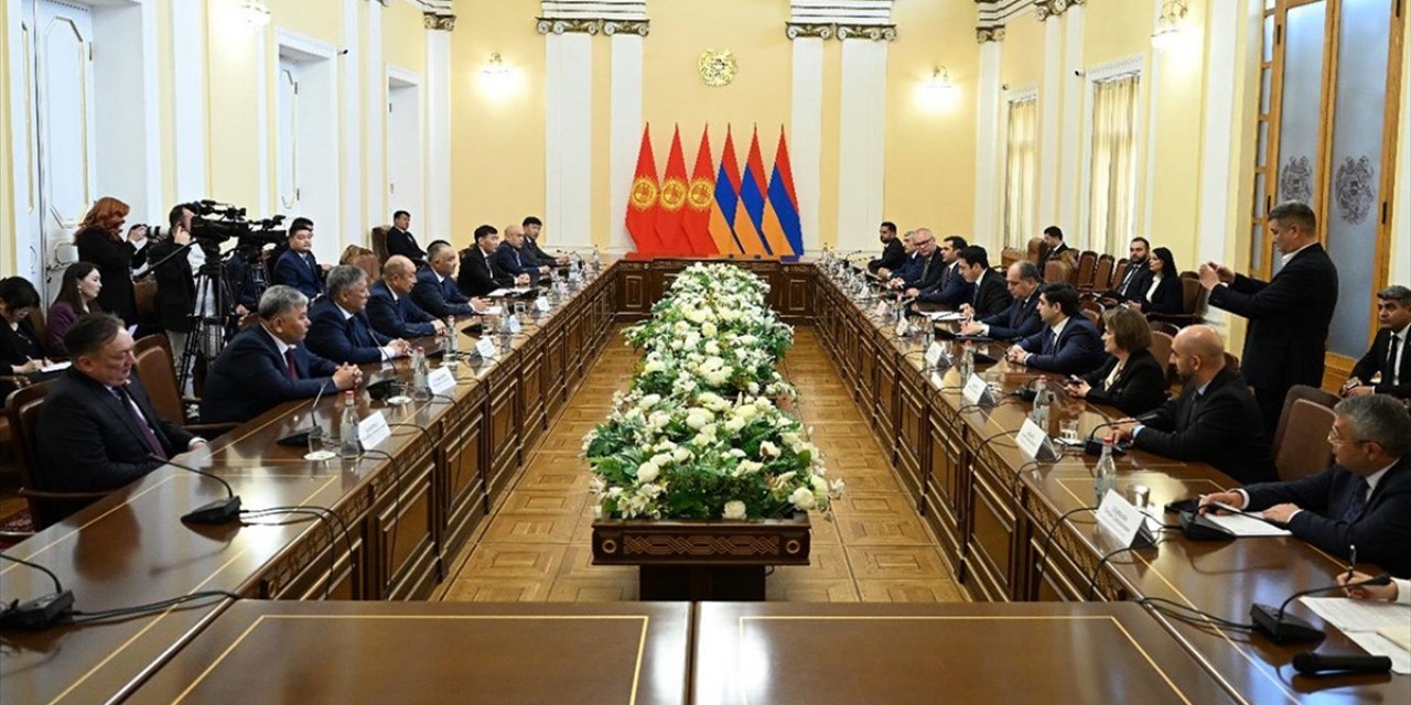 Kırgızistan, Azerbaycan İle Ermenistan Arasındaki Barış Müzakerelerine Ev Sahipliği Yapmaya Hazır