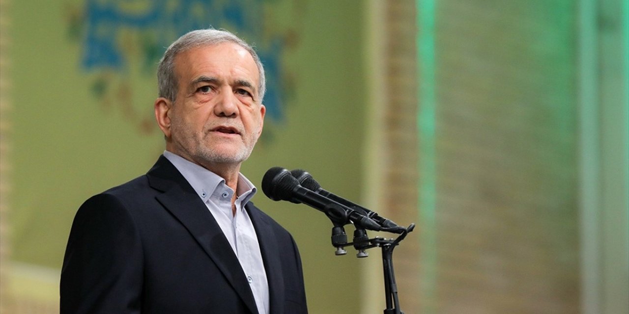 İran Cumhurbaşkanı: Yaptırım Uygularlarsa Açlıktan Ölecek Değiliz, Yüzlerce Seçeneğimiz Var