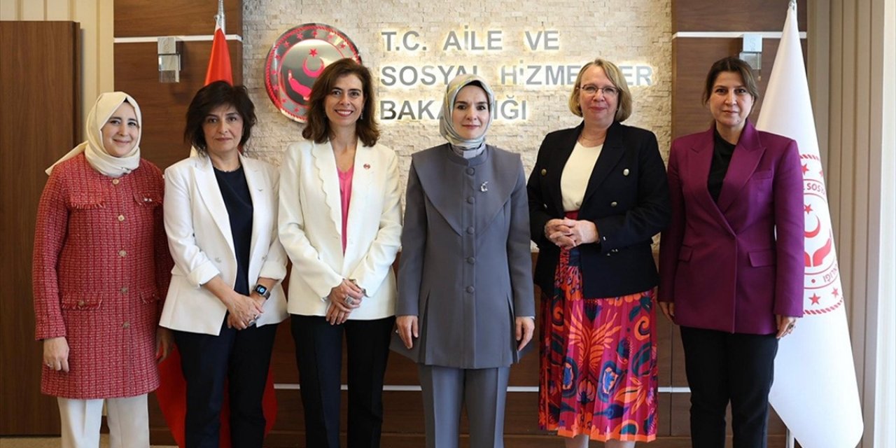 Bakan Göktaş, BM Kadın Birimi Türkiye Ülke Direktörü Guimond İle Bir Araya Geldi