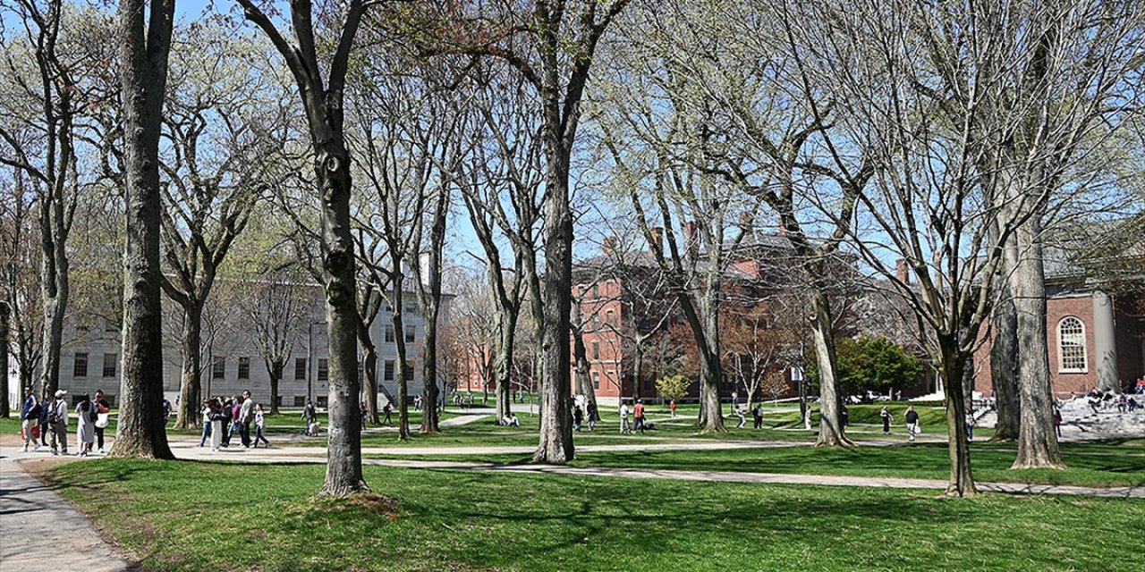 ABD Başkanı Trump, Harvard'ın 3 Milyar Dolarlık Hibe Parasını Başka Okullara Aktarmayı Düşündüğünü Belirtti