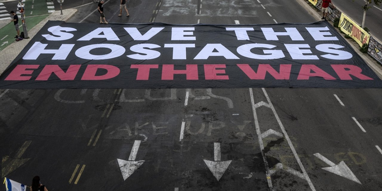 Gazze’de Öldürülen İsrailli Esirlerin Aileleri: Esirlerini Hayatını Tehlikeye Atmayın