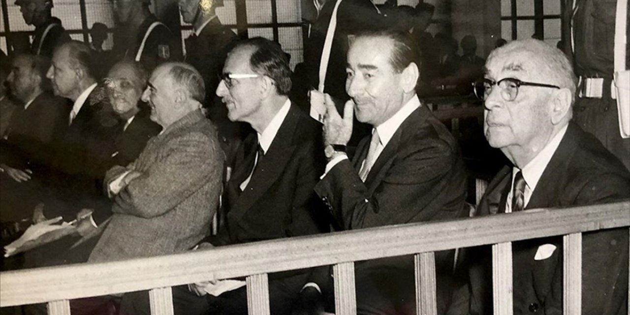 Türk Demokrasi Tarihinde Yürekleri Sızlatan Kara Leke: 27 Mayıs