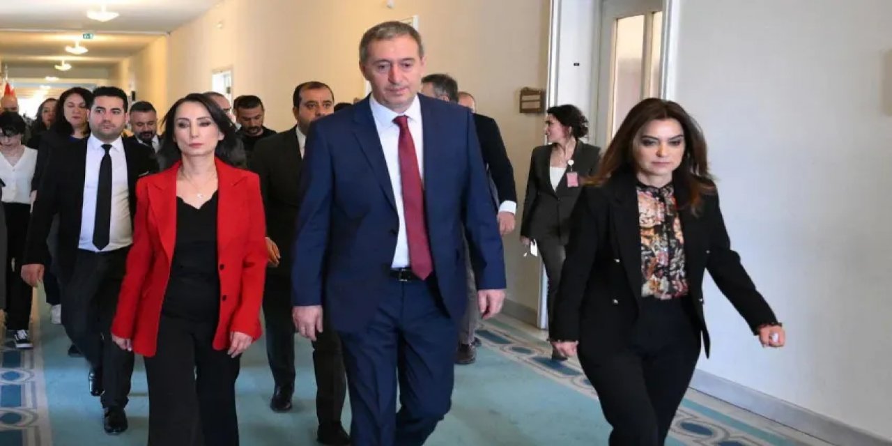 DEM Parti 7 Maddelik Talebini Açıkladı: Kayyum Uygulamasına Son Verin