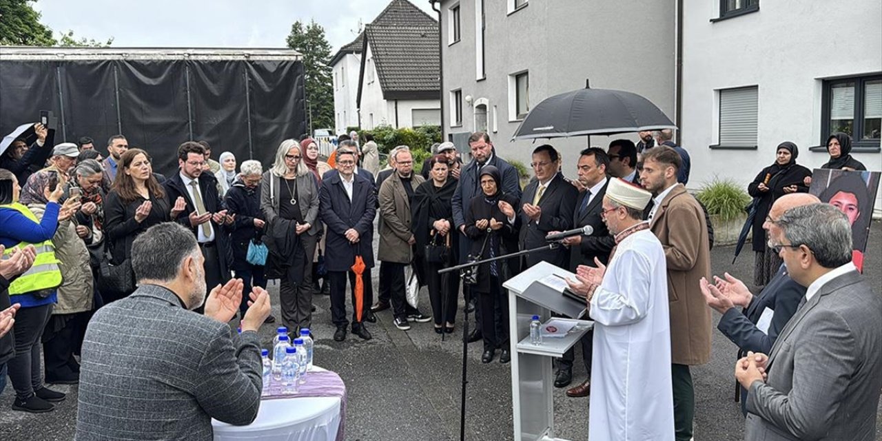 Almanya'daki Solingen Irkçı Saldırısının Üzerinden 32 Yıl Geçti