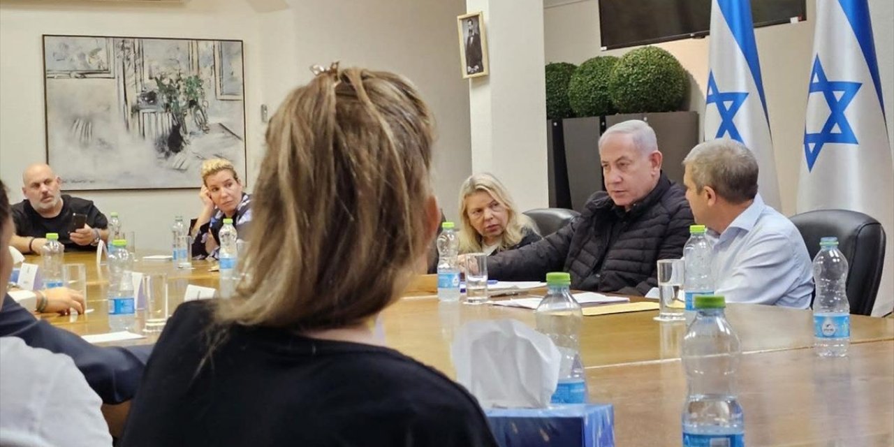 İsrail Basını: Netanyahu Esir Ailelerine Witkoff'un Geçici Ateşkes Taslağını Kabul Edeceklerini Söyledi