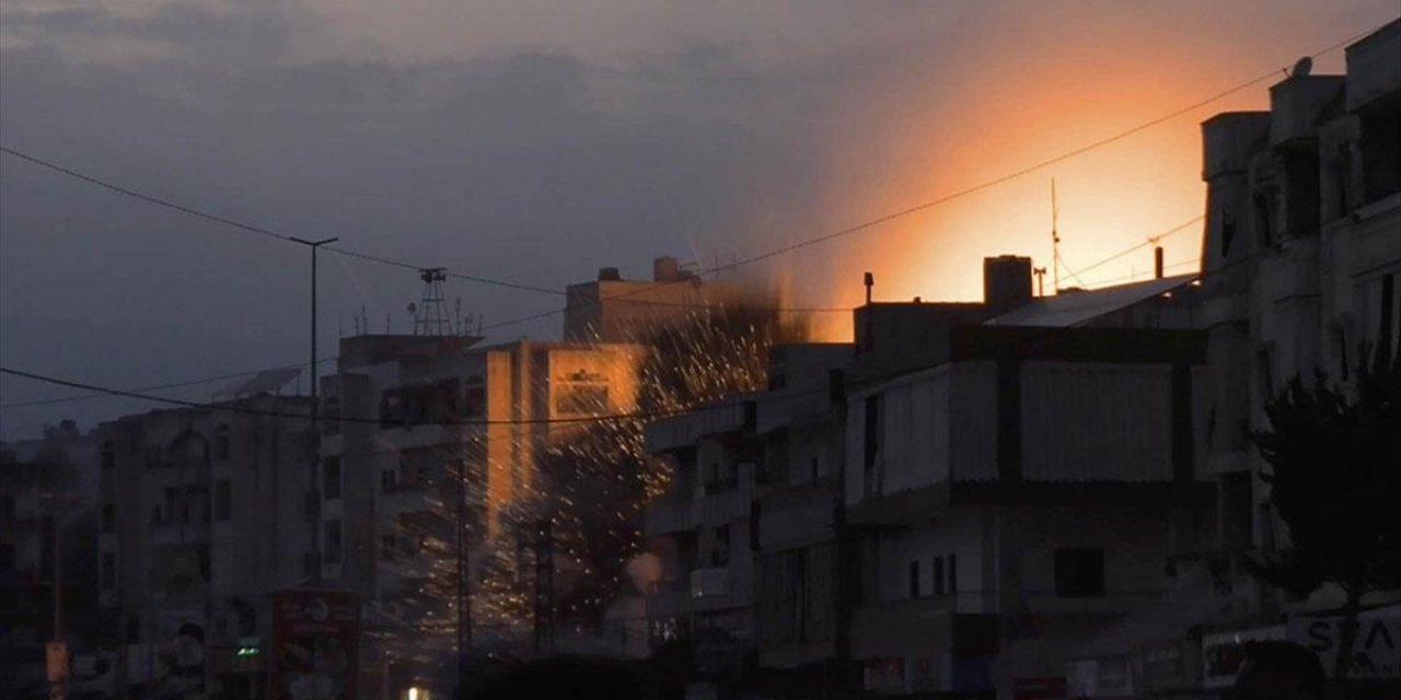 İsrail Ordusu, Lübnan'ın Güneyindeki Bazı Bölgeleri Hava Saldırılarıyla Hedef Aldı
