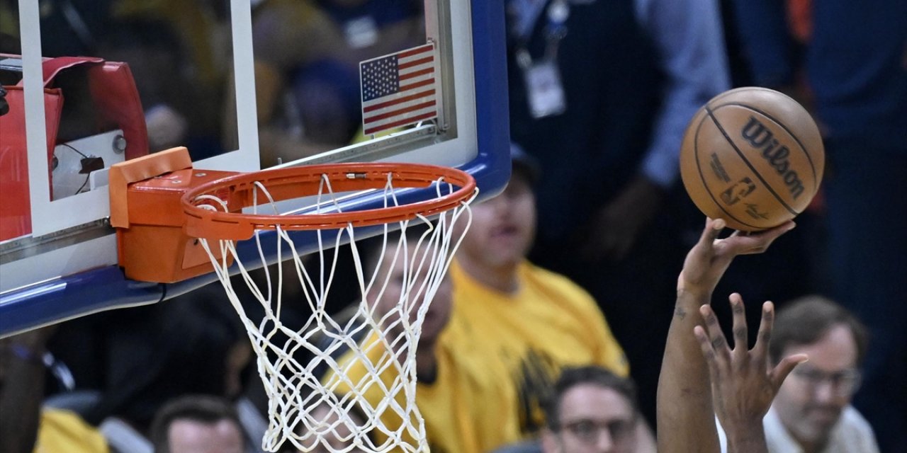 NBA Konferans Finalinde Pacers'ı 111-94 Yenen Knicks Seriyi 3-2'ye Getirdi