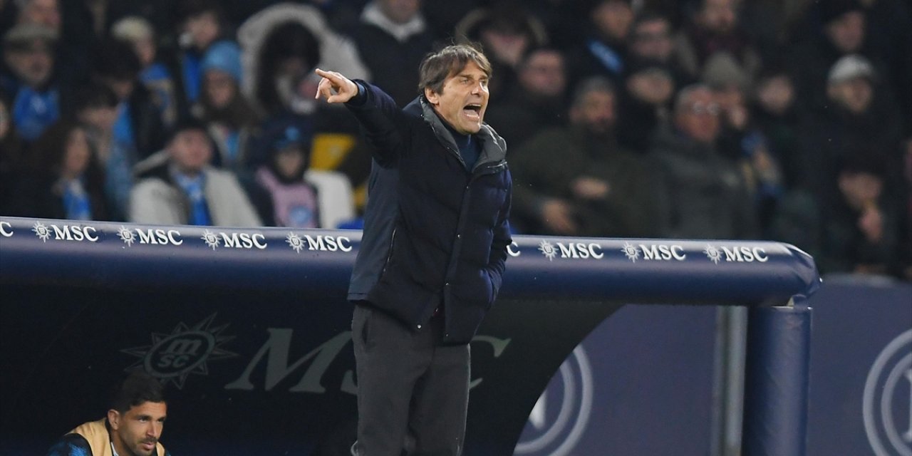 İtalya'da Şampiyon Napoli'nin Teknik Direktörü Conte Takımda Kalacak