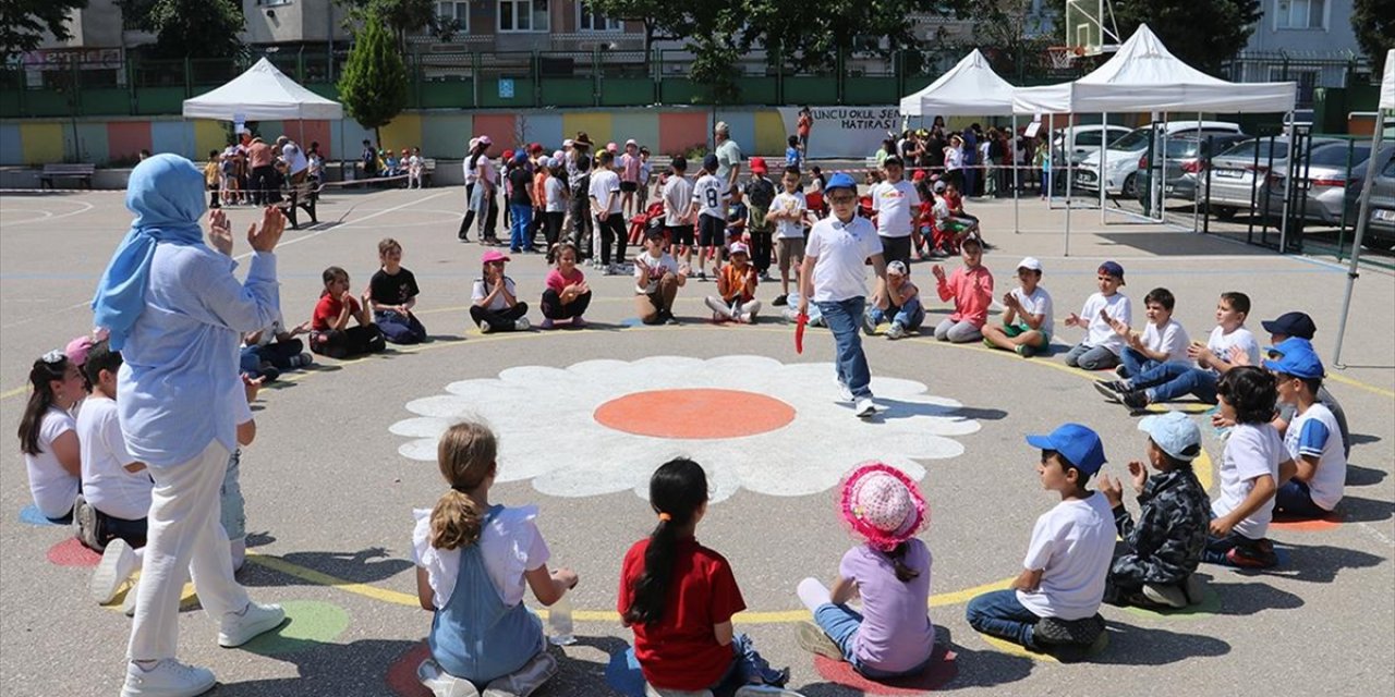 Bursa'daki "Oyuncu Okul"da Çocuklar Eğlenirken Öğreniyor