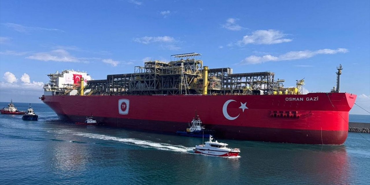 Türkiye'nin İlk Yüzer Doğal Gaz Üretim Platformu Osman Gazi Filyos Limanı'nda