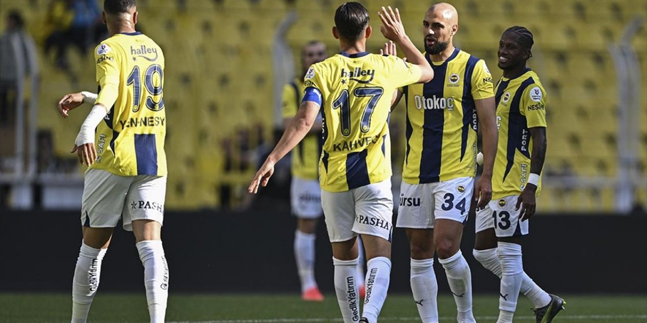 Fenerbahçe, Sezonu Galibiyetle Kapattı