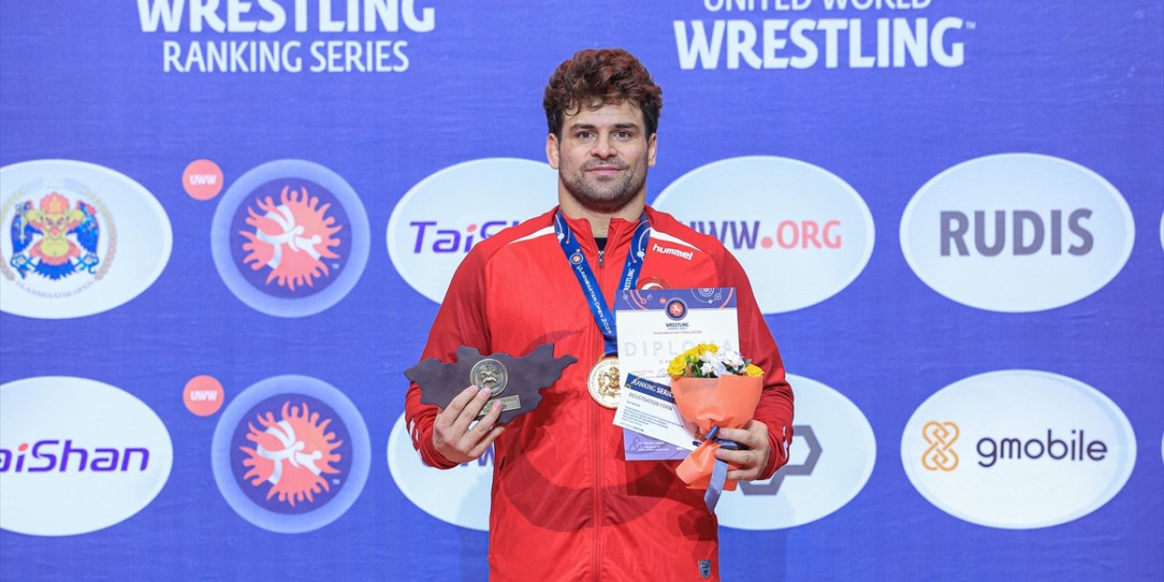 Milli Güreşçi Osman Göçen, Moğolistan'da Altın Madalya Kazandı