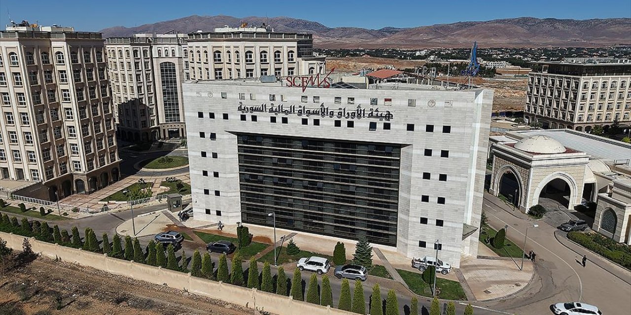 Suriye'nin Başkenti Şam'da Menkul Kıymetler Borsası Yeniden Açıldı