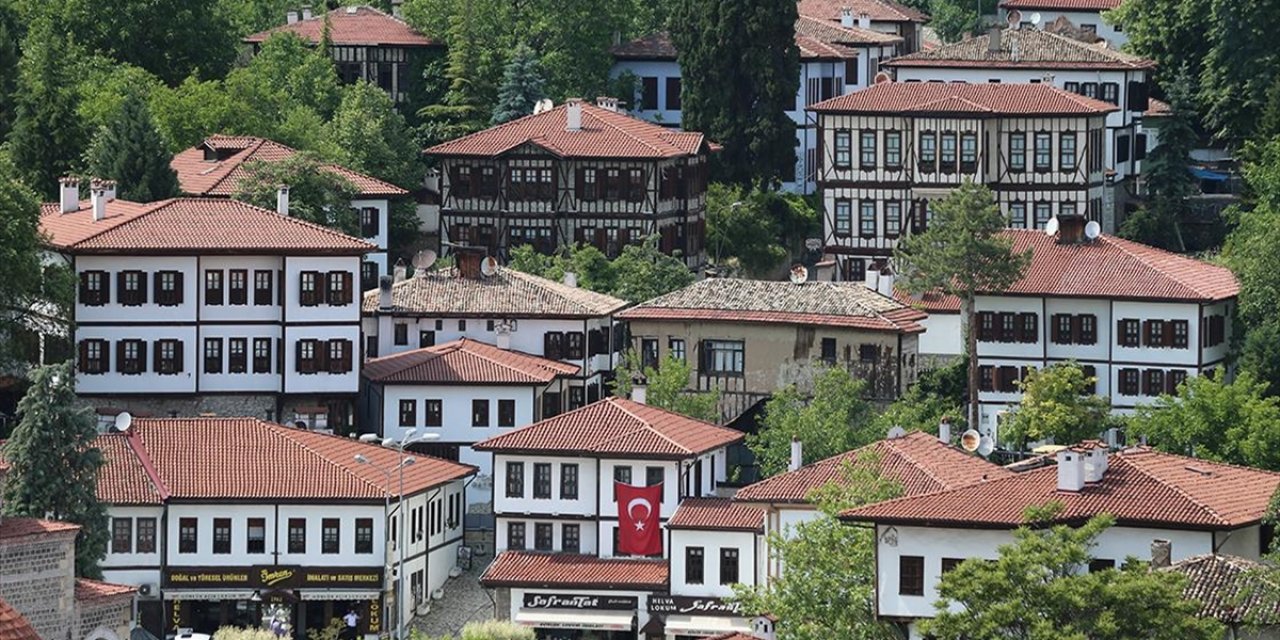 Amasra ve Safranbolu Bayramda Ziyaretçilerini Doğa ve Tarihle İç İçe Ağırlayacak
