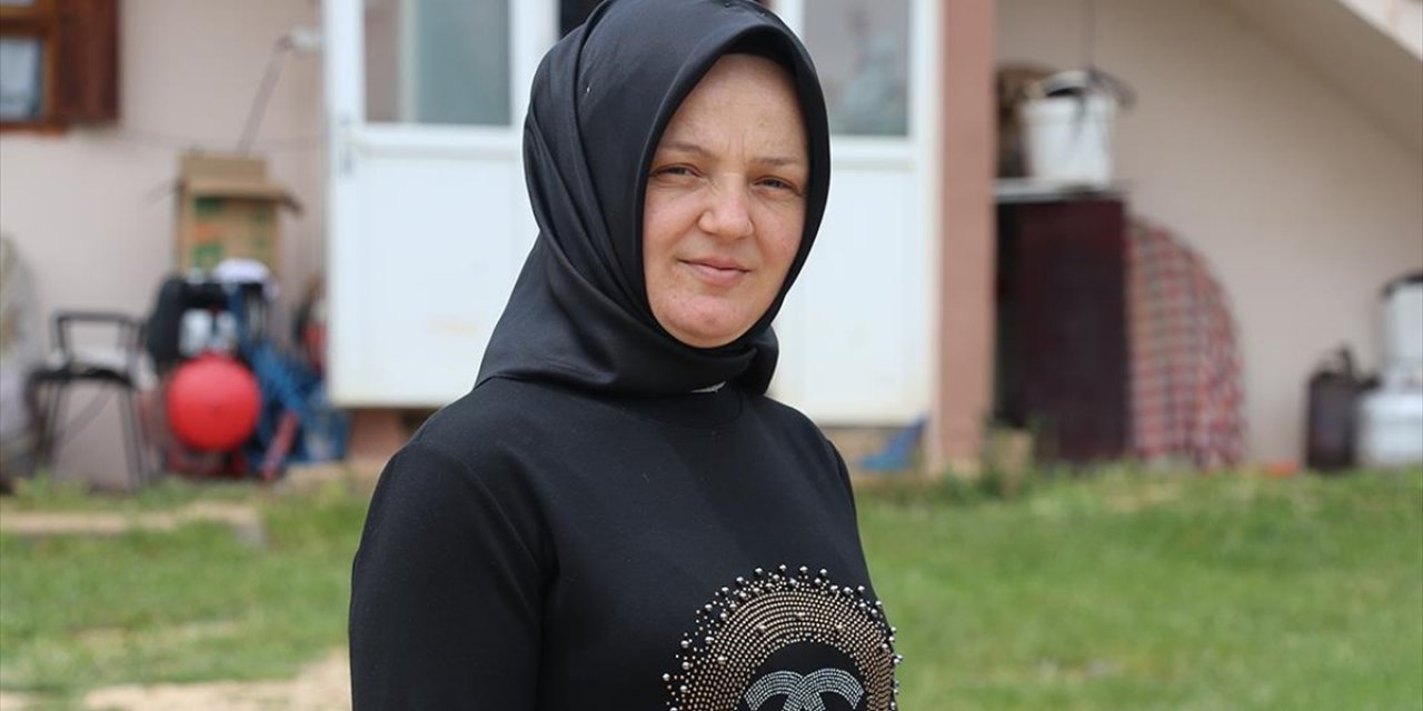 Ölen Eşinin Görevini 54 Köyü Bulunan İlçenin İlk Kadın Muhtarı Olarak Sürdürecek