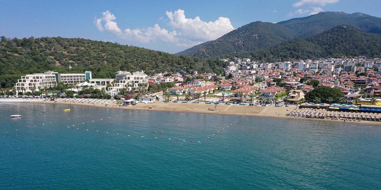 İzmir Mavi Bayraklı Plajlarıyla Çevreci Turizmde Yükseliyor