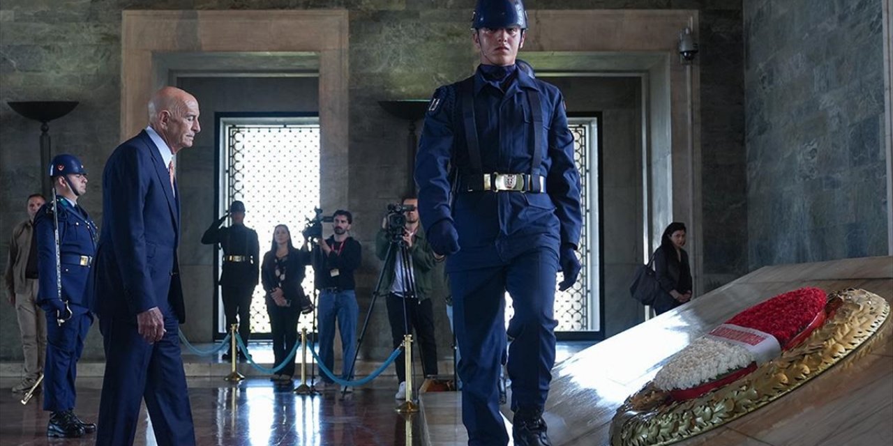 ABD'nin Ankara Büyükelçisi Barrack, Anıtkabir'i Ziyaret Etti