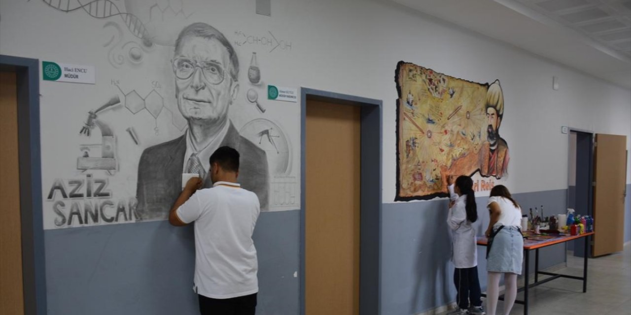 Şırnak Silopi'de Bilsem'in Duvarlarına Bilim İnsanlarının Portreleri Resmedildi