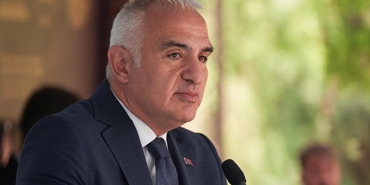 Bakan Ersoy, Gordion Antik Kenti'ndeki 47'nci Tümülüsten Çıkarılan Eserleri Tanıttı