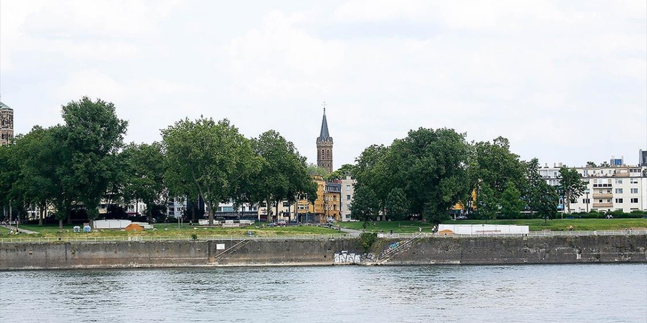 Almanya'da İkinci Dünya Savaşı'ndan Kalma 3 Bomba Etkisiz Hale Getirildi