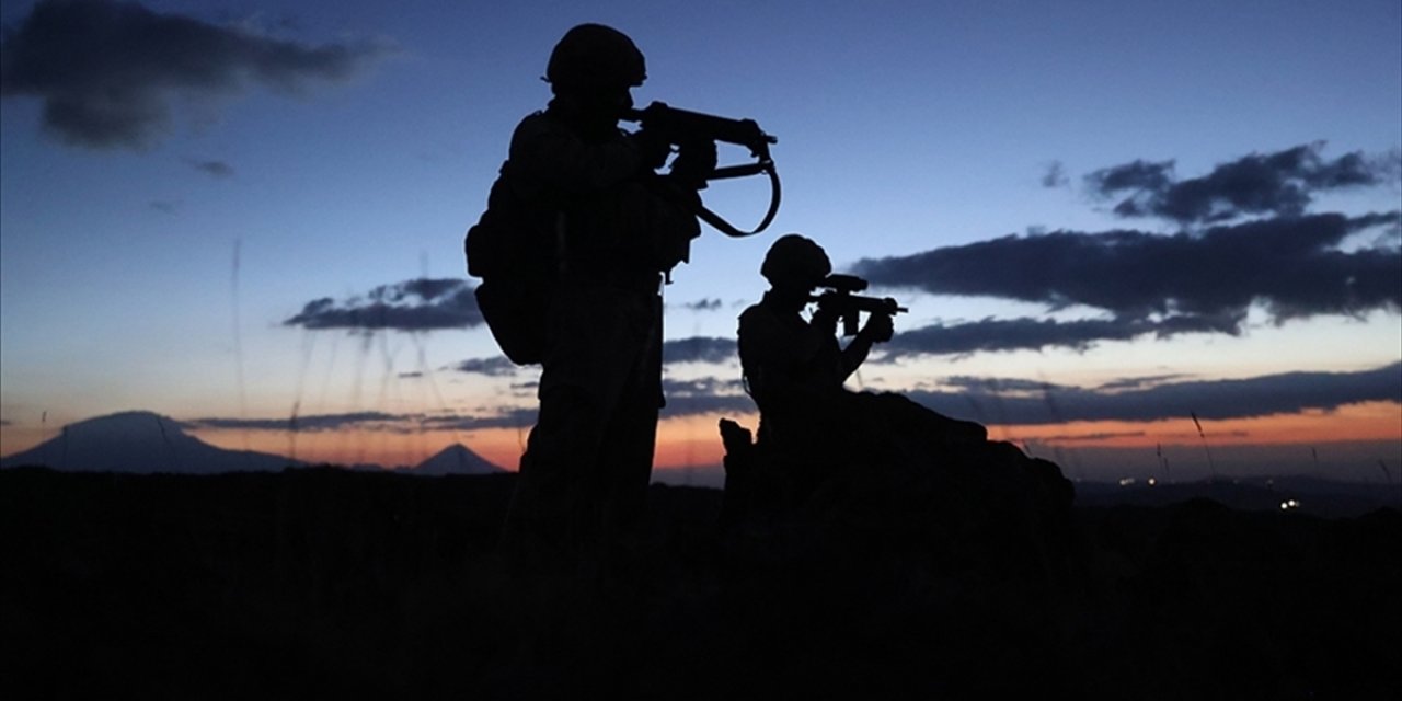 MSB: Son Bir Hafta İçerisinde Irak'ın Kuzeyindeki Barınma Alanlarından Kaçan 4 Pkk'lı Terörist Daha Teslim Oldu