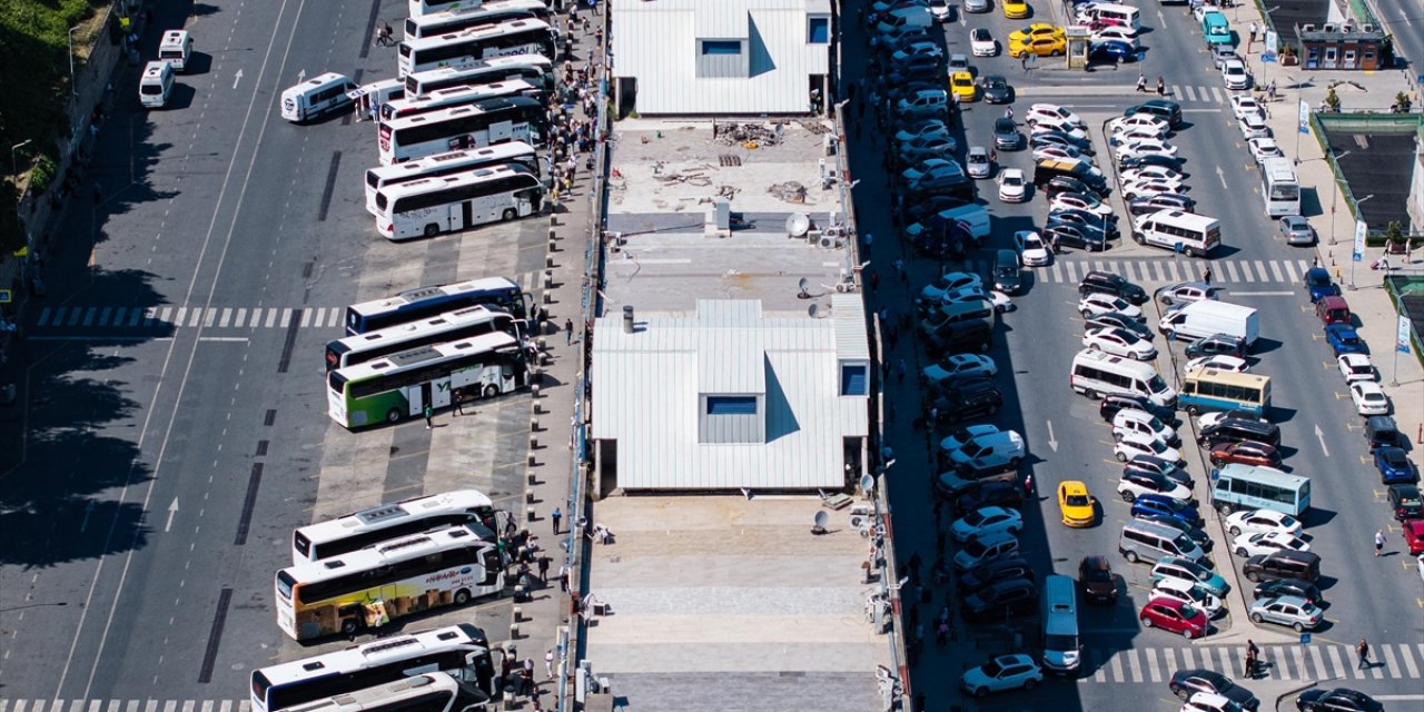 Büyük İstanbul Otogarı'nda Bayram Yoğunluğu Yaşanıyor