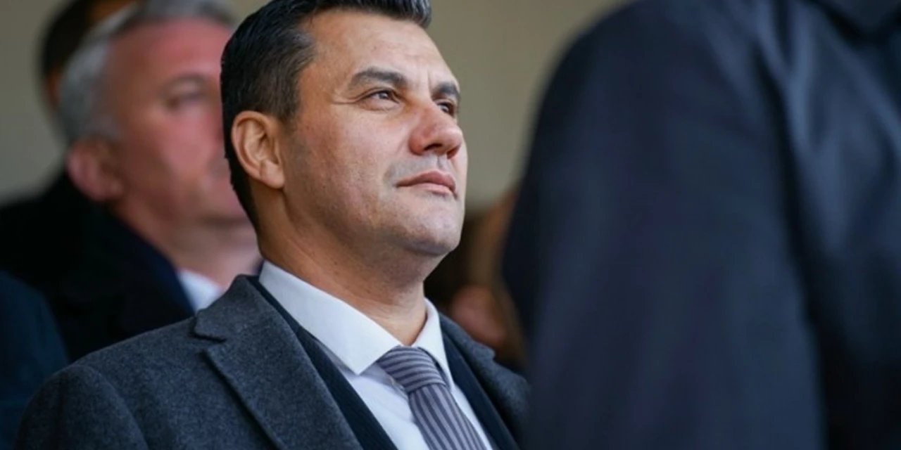 Manisa Büyükşehir Belediye Başkanı Ferdi Zeyrek Yoğun Bakıma Kaldırıldı. Durumu Kritik.