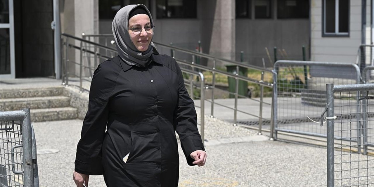 İşaret Dili Tercümanı Adliyede "Sessizlerin" Sesi Oluyor