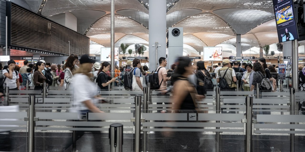 Hava Yolunu Ocak-Mayıs Döneminde 85,4 Milyon Yolcu Kullandı