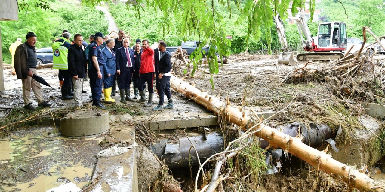 Afad: Trabzon'daki Sel Ve Taşkın Sonrası 120 Kişinin Acil İhtiyaçları İçin Destek Sağlandı