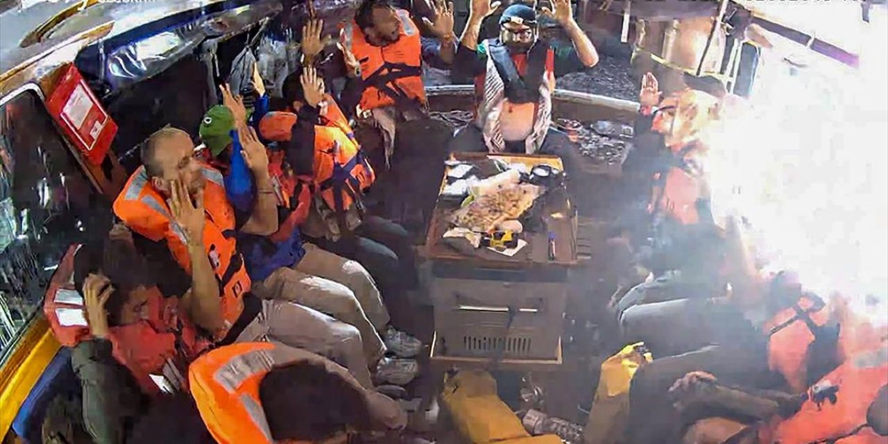 İsrail Basını, Madleen'den Alıkonulan 12 Aktivistin Givon Cezaevi'nde Ayrı Hücrelere Yerleştirileceğini Yazdı