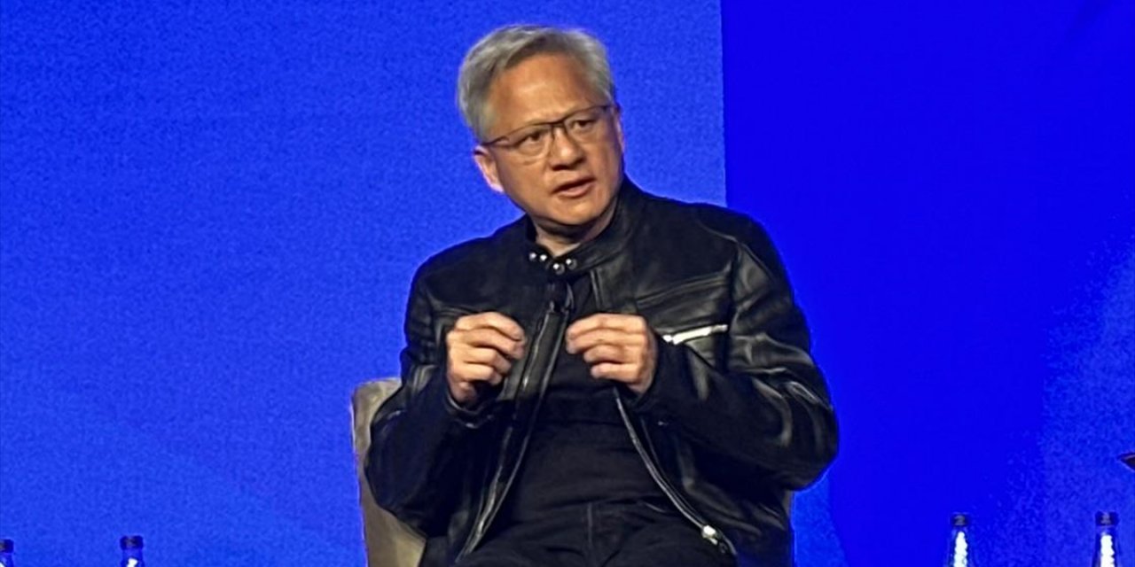 Nvidia Üst Yöneticisi Huang'tan "Yapay Zekanın Hızına Adapte Olun" Çağrısı