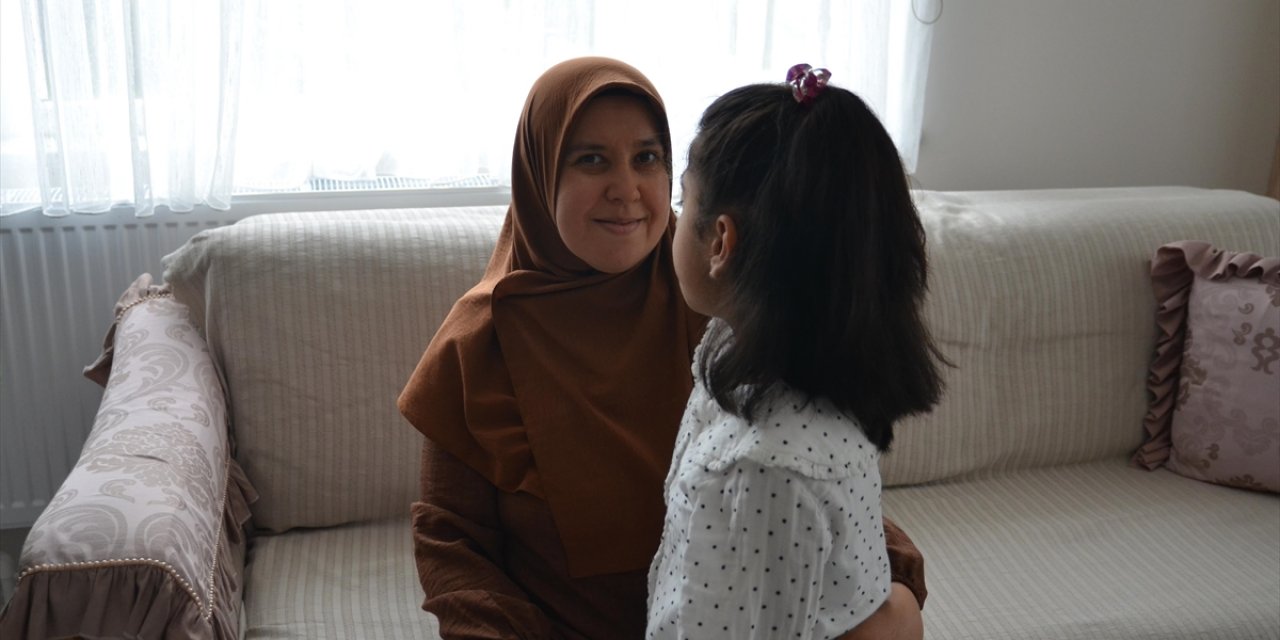 Annesini Doğumda Kaybeden Meryem, Koruyucu Ailesinin "En Özel" Çocuğu Oldu