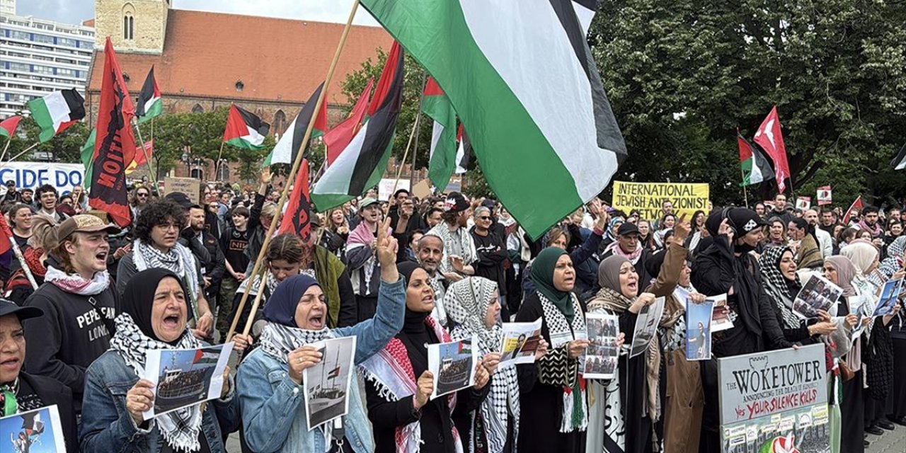 Almanya, Fransa Ve İtalya'da İsrail'in "Madleen" Gemisine Saldırısı Protesto Edildi