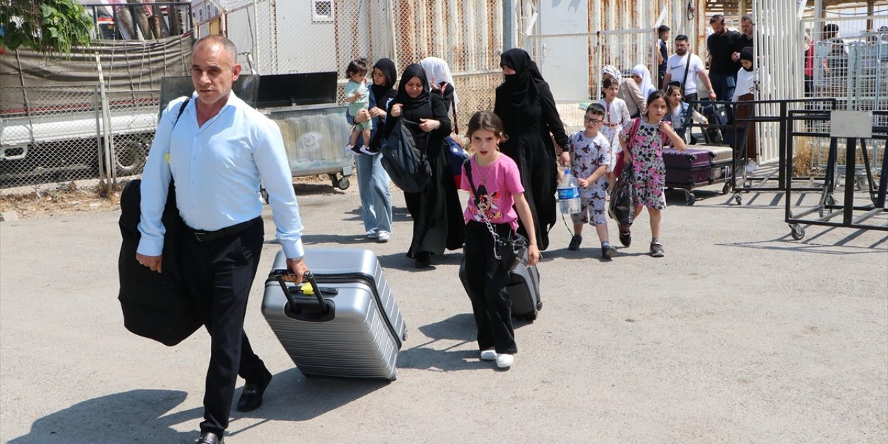 Türkiye'deki Suriyelilerin Ülkelerine Dönüşü Kurban Bayramı Sonrasında da Sürüyor