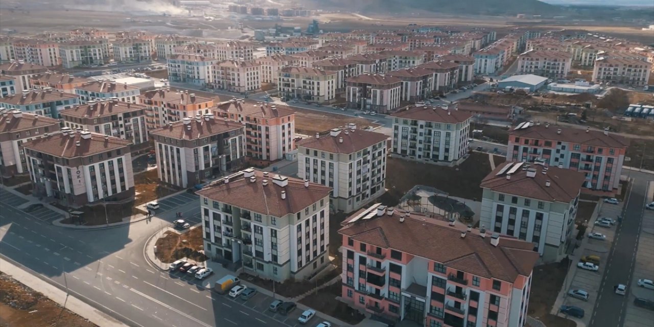 Bakan Kurum, Malatya'da Tamamlanan Konutların Görüntülerini Paylaştı