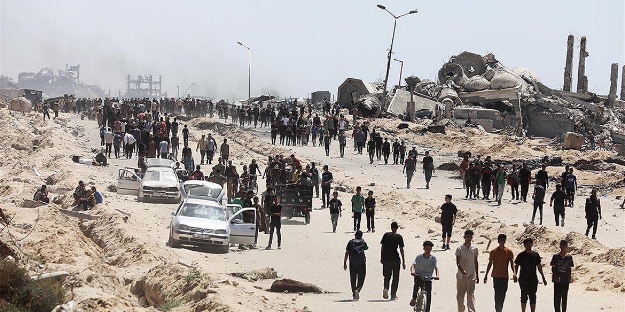 İsrail Ordusu Gazze Şeridi'nde Yardım Bekleyen 32 Filistinliyi Öldürdü